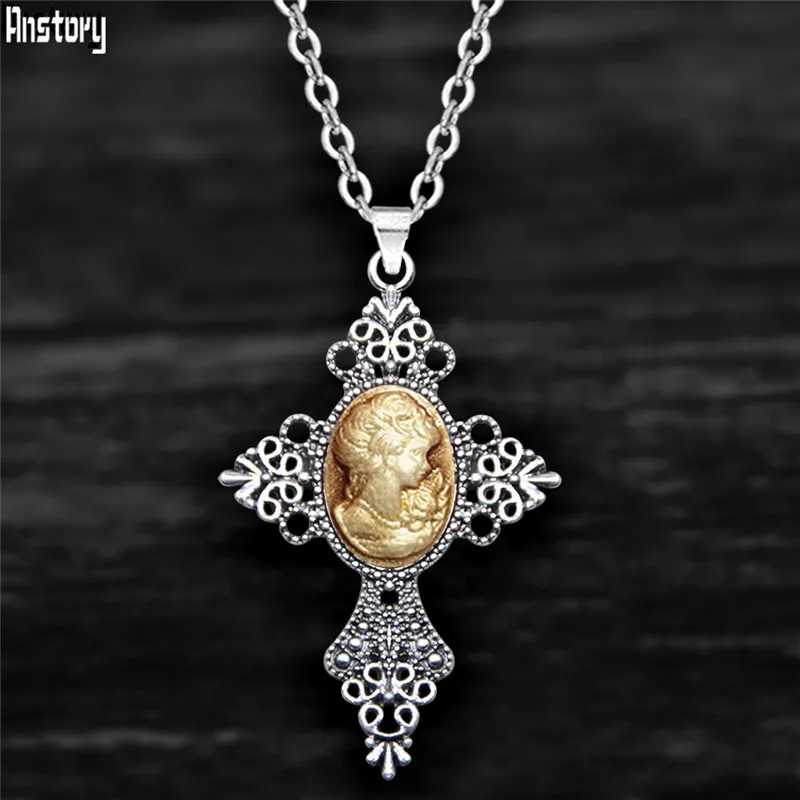 Vintage Fashion Queen - Vintage Look Cross Pendant Lady Queen