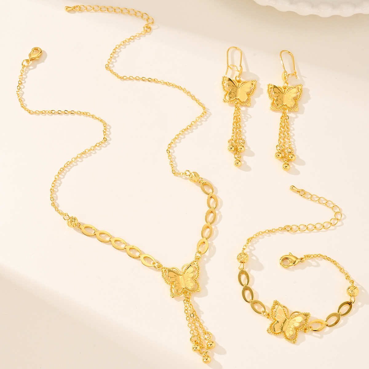 Dubai Fashion Butterfly Jewelr - огляд і ціна Vintage Fashion Jewelry Necklaces