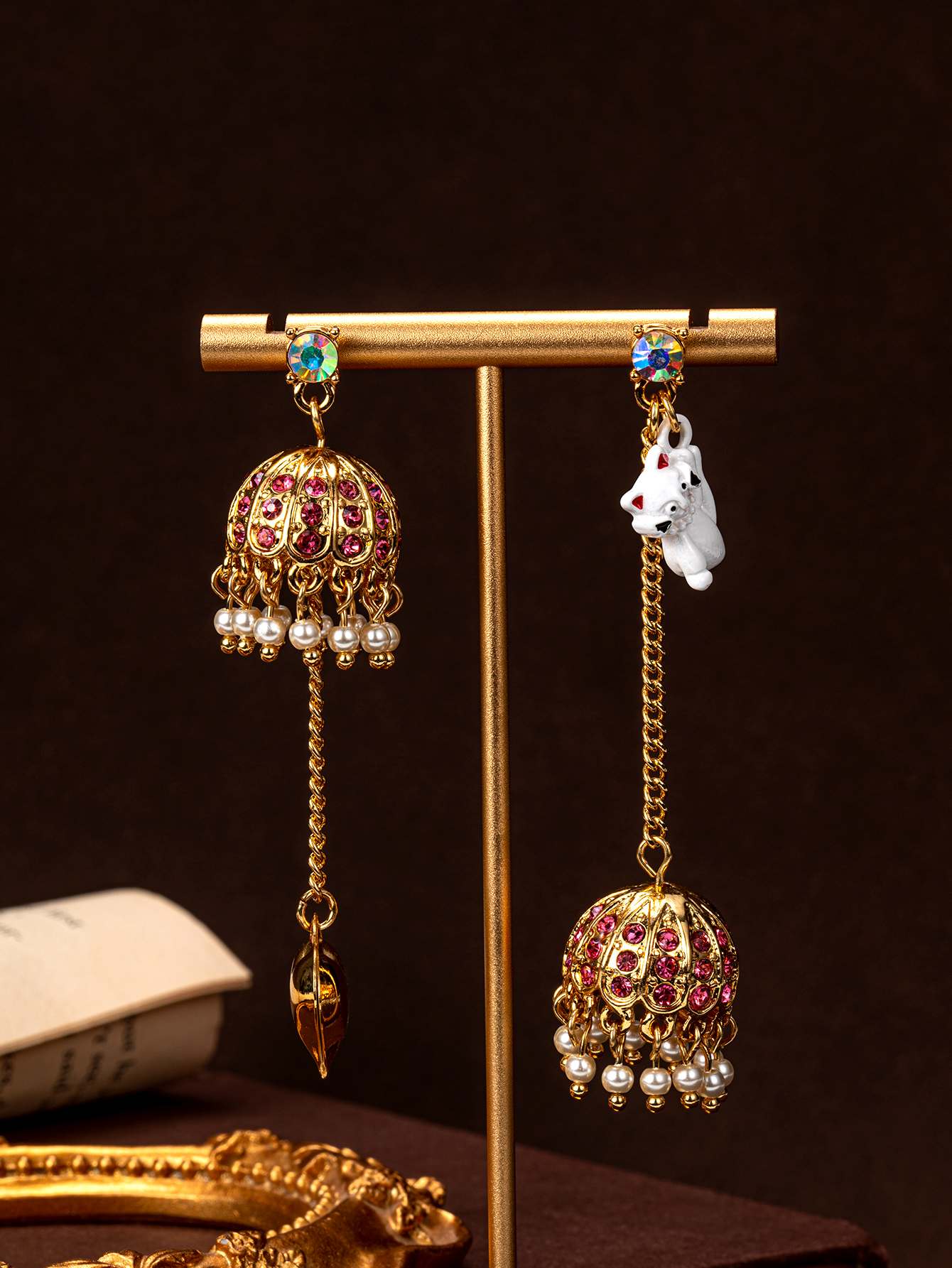 1 Pair of Vintage Rhinestone-E - огляд і ціна Quirky Vintage Fashion
