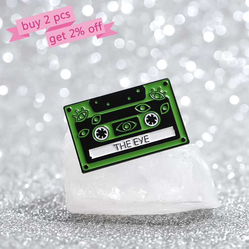 90s Retro Cassettes Enamel Pin - огляд і ціна Vintage Fashion Archive
