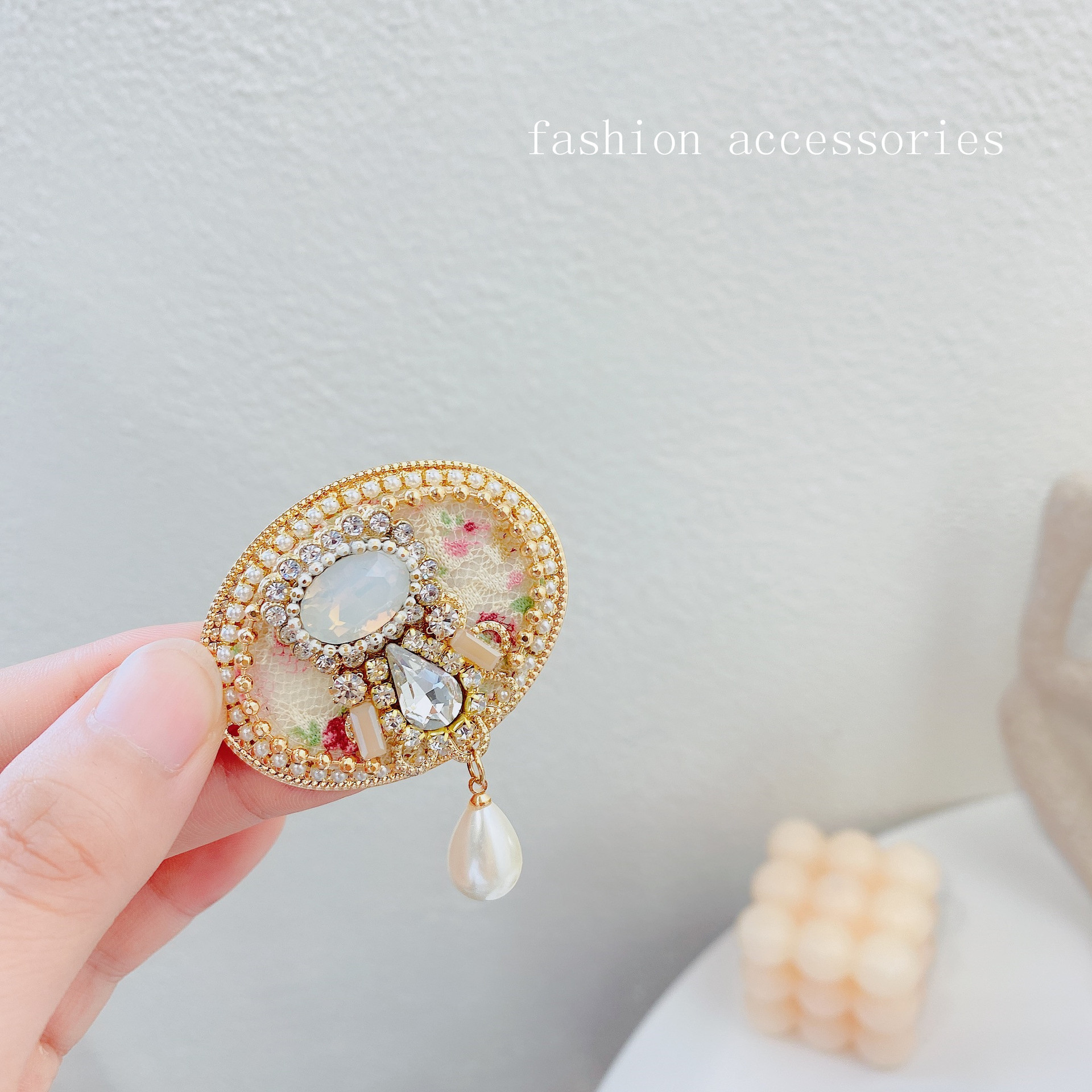 Retro Corsage Brooches For Wom - огляд і ціна Vintage Fashion Queen