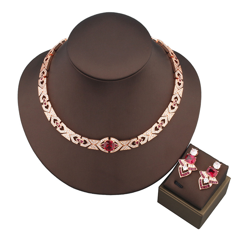 Designer Collection Style Stud - огляд і ціна Vintage Fashion Jewelry Necklaces
