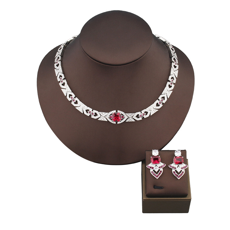 Designer Collection Style Stud - огляд і ціна Vintage Fashion Jewelry Necklaces